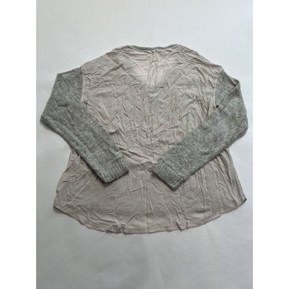 Bella Luxx V-Neck Sweater in Grey - Picture 3 of 3